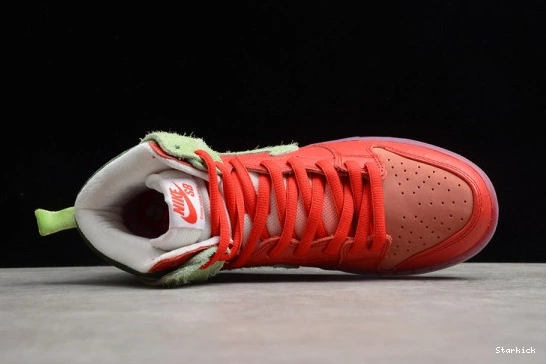 600 Cough" High "Strawberry Dunk SB Nike CW7093 - 0916